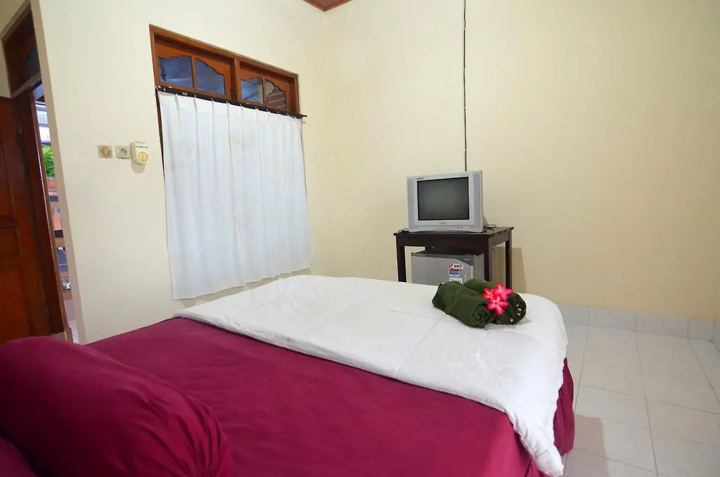 Lori Beach Inn スミニャック インドネシア